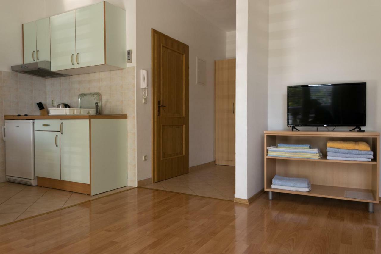 House Vera Apartman Baška Voda Kültér fotó